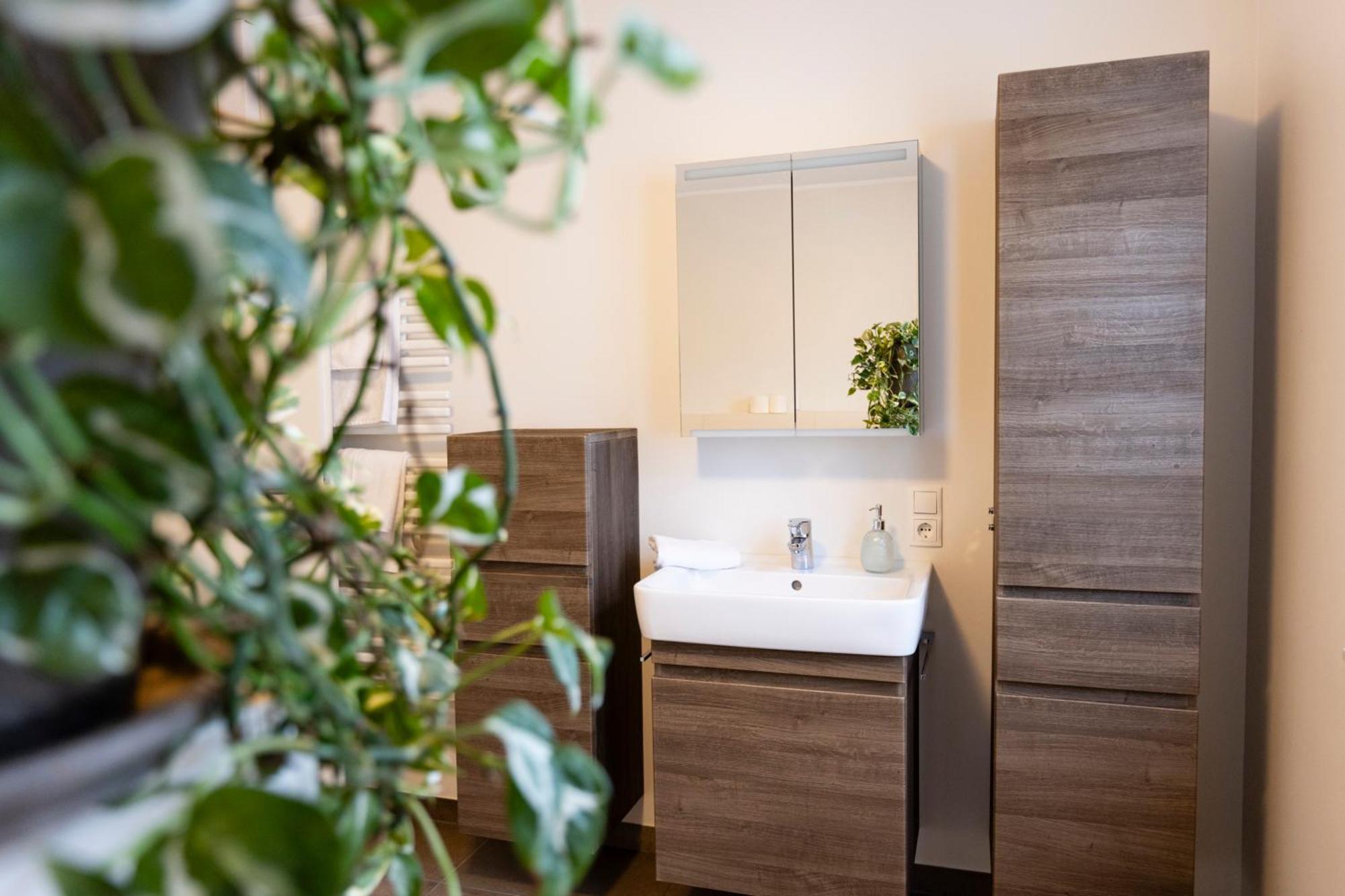 Smartfewo - Home - Zentral - Terrasse - Parkplatz Oldenburg Esterno foto
