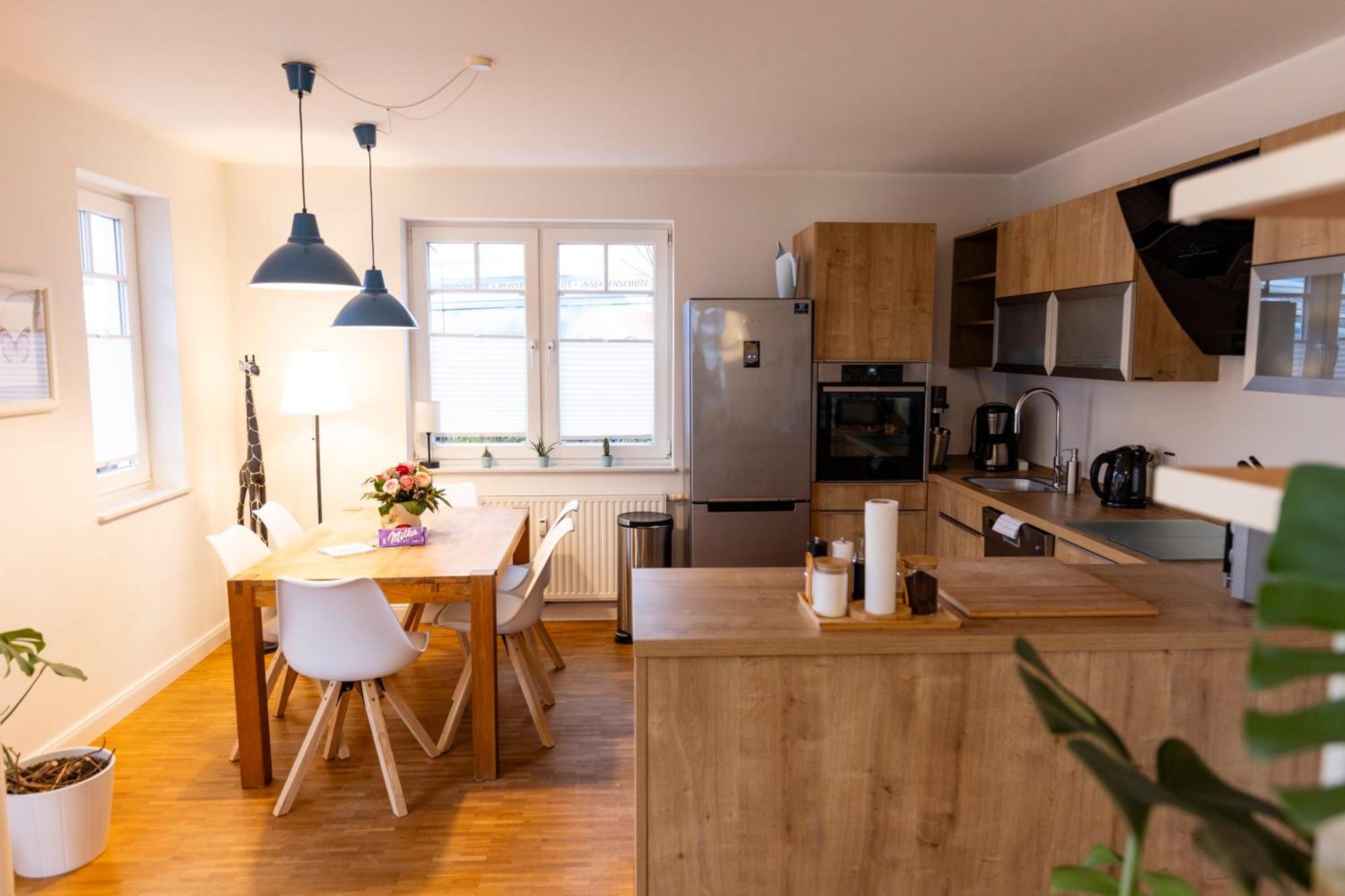 Smartfewo - Home - Zentral - Terrasse - Parkplatz Oldenburg Esterno foto